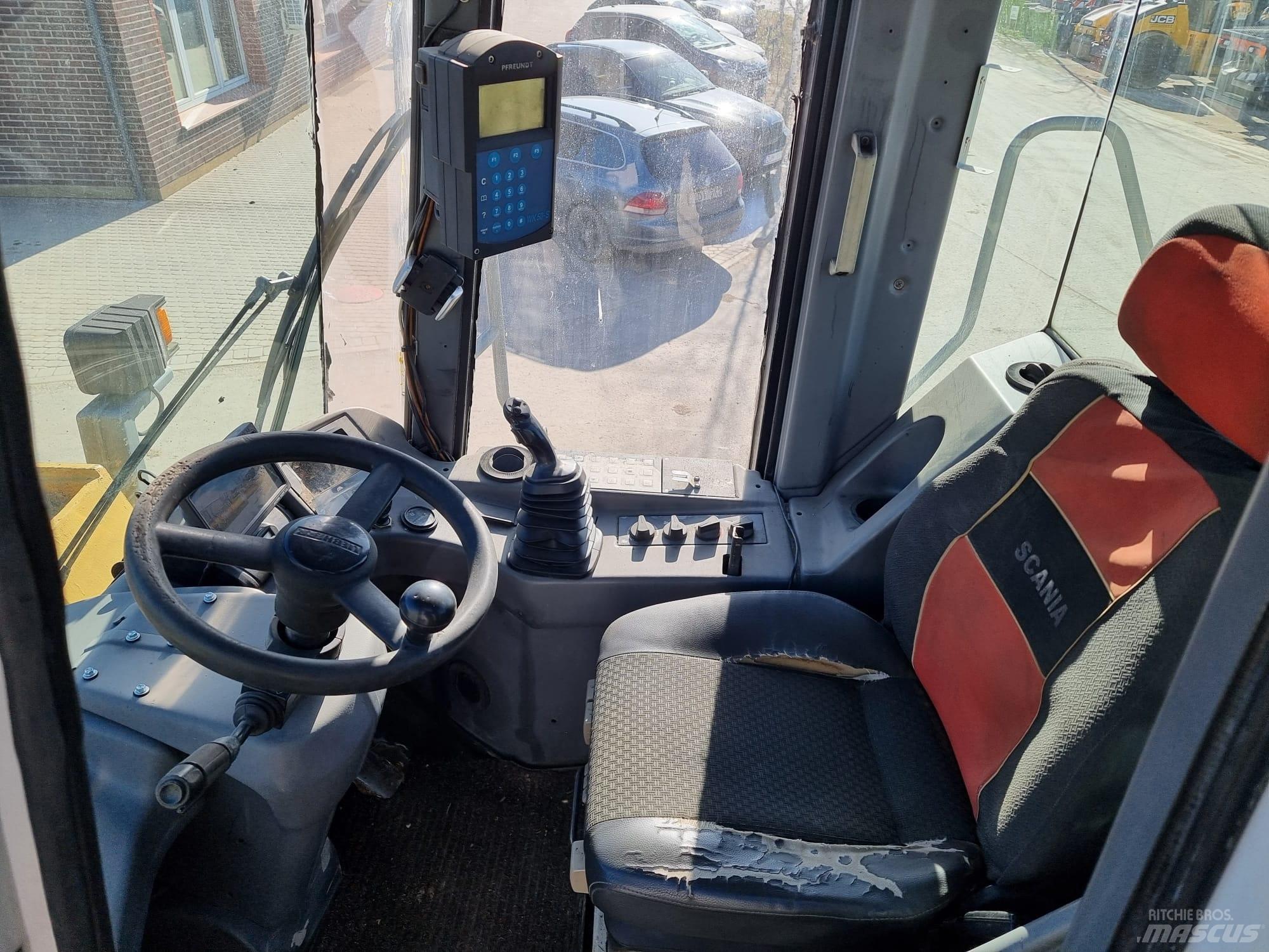Liebherr L 564 Wheel loaders