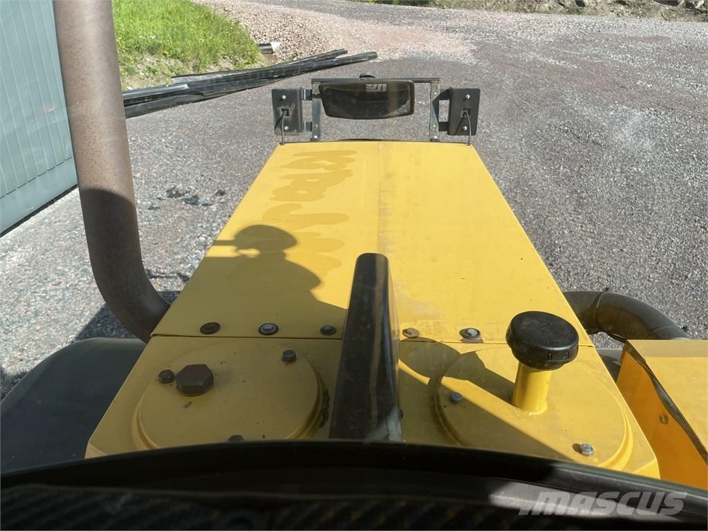 Lundberg 4200 LS Compact tractors