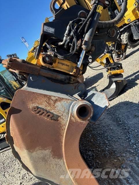 CAT 320 Crawler excavators