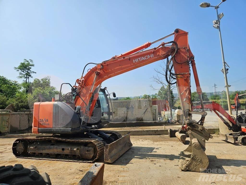 Hitachi ZX 135 US Crawler excavators