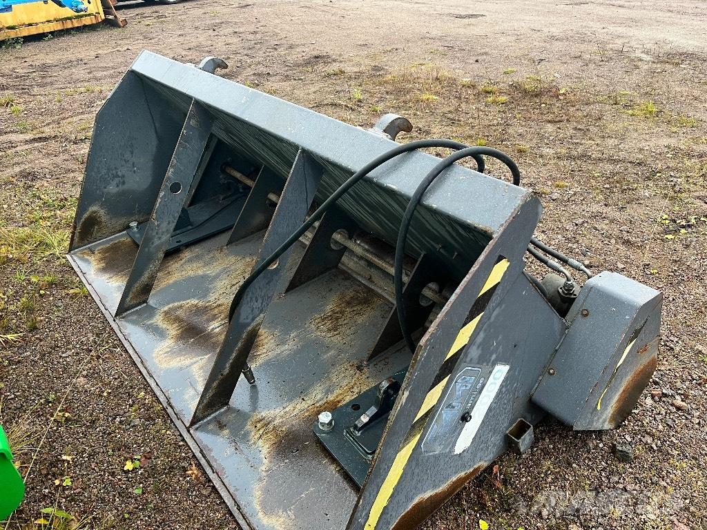 Sami 2000 Sand and salt spreaders