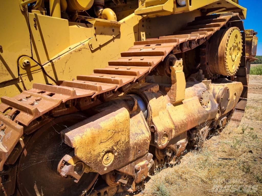 CAT D10 Crawler dozers