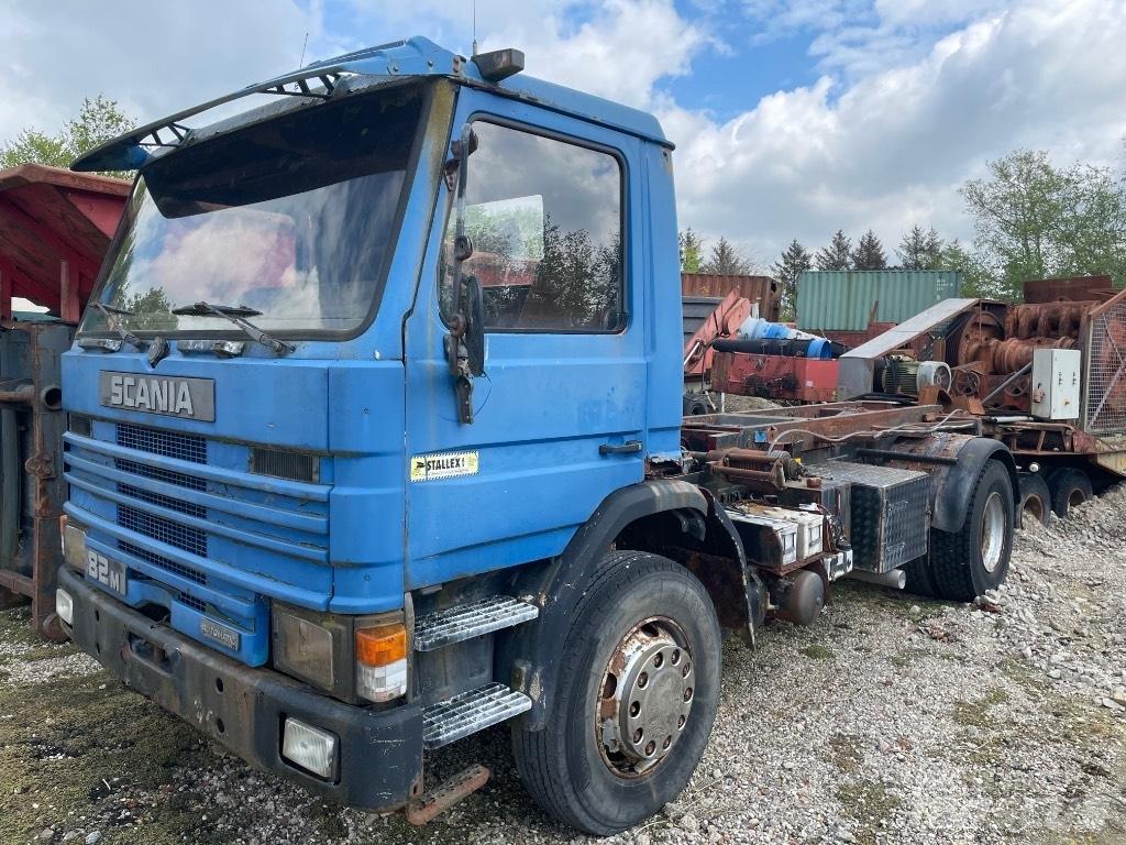 Scania 82M Cable lift demountable trucks