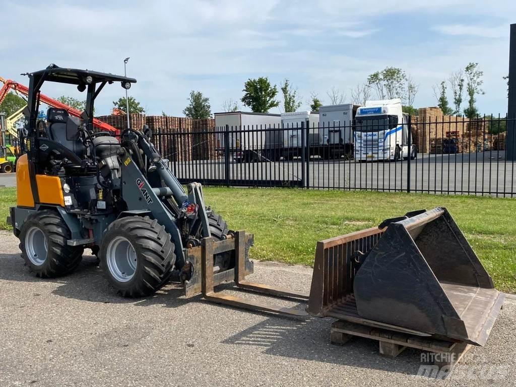 GiANT D332SWT Mini loaders