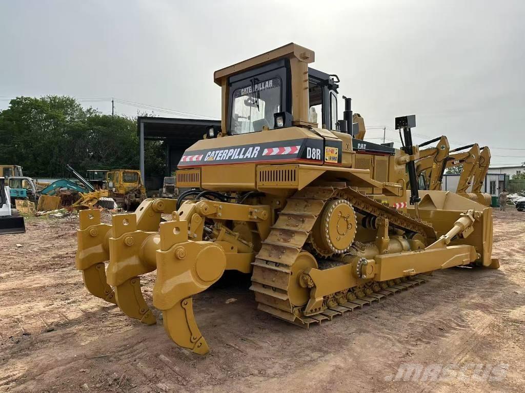 CAT D8R Crawler dozers