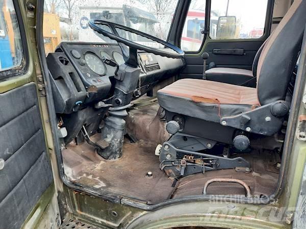 Mercedes-Benz 1213 Flatbed / Dropside trucks