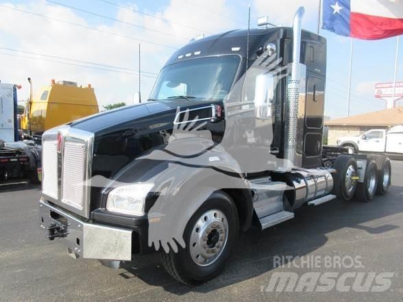 Kenworth T880 Tractor Units