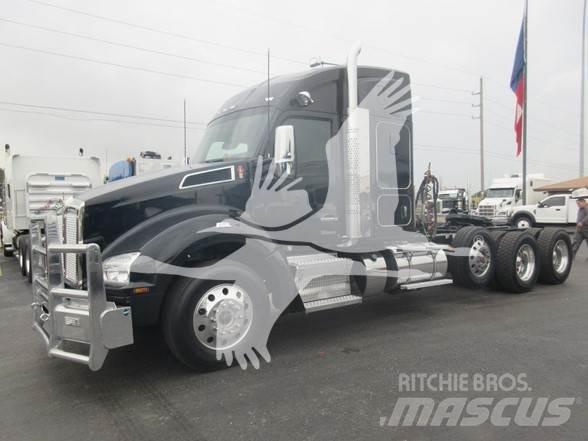 Kenworth T880 Tractor Units
