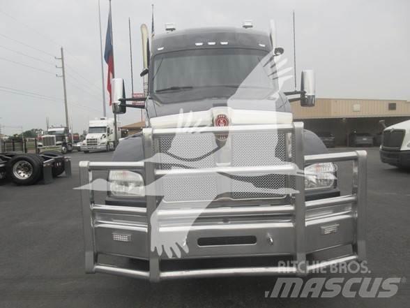 Kenworth T880 Tractor Units