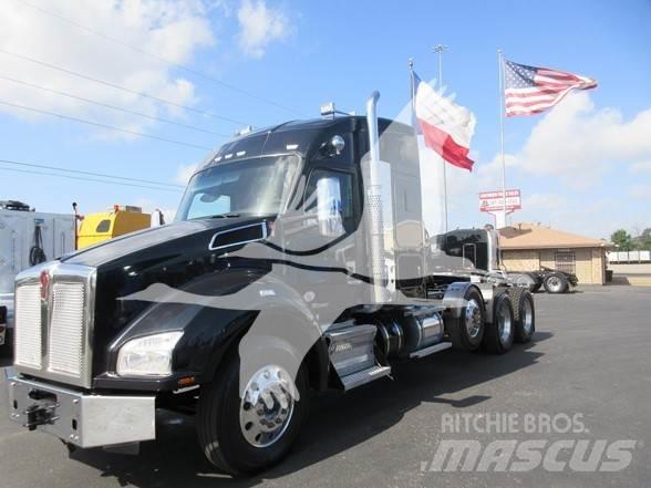 Kenworth T880 Tractor Units
