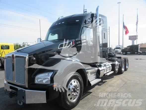 Kenworth T880 Tractor Units