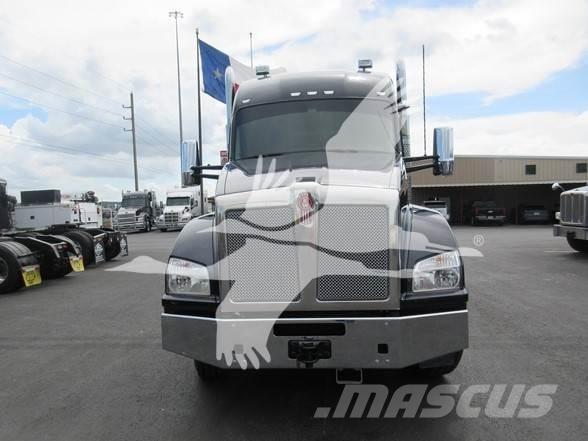 Kenworth T880 Tractor Units