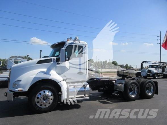 Kenworth T880 Tractor Units