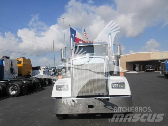 Kenworth W900L Tractor Units