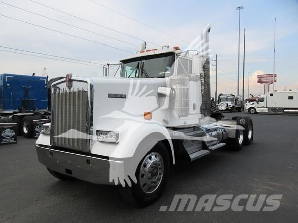 Kenworth W900L Tractor Units