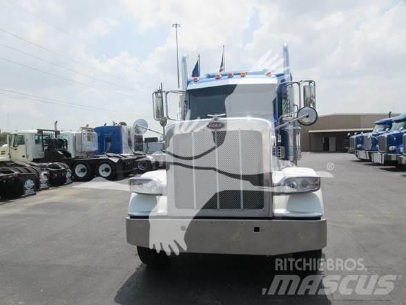 Peterbilt 389 Tractor Units