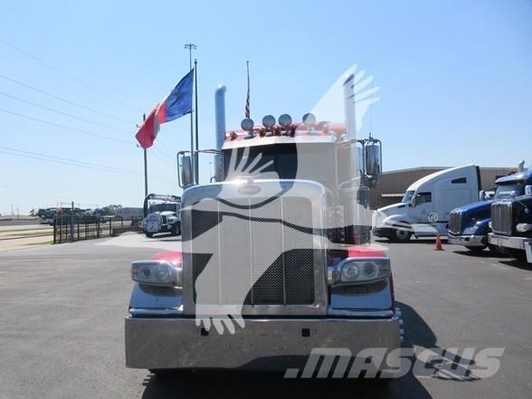 Peterbilt 389 Tractor Units