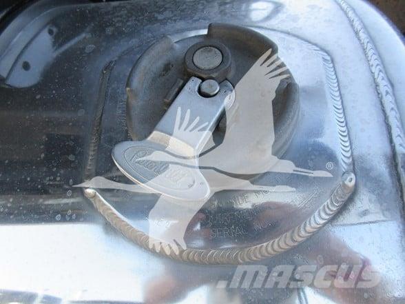 Peterbilt 389 Tractor Units