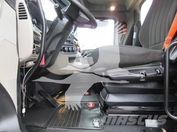 Peterbilt 567 Tractor Units