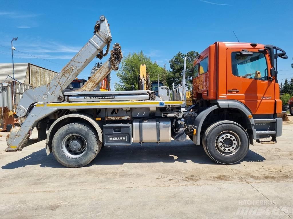 Mercedes-Benz 1833 Container Frame trucks