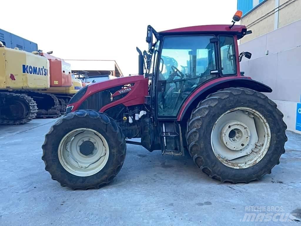 Valtra A134 Tractors