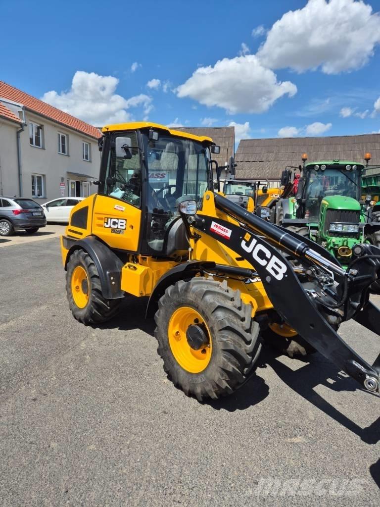 JCB 409 Agri Telehandlers for agriculture