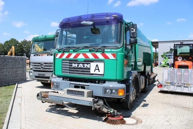 MAN M 2000 Public service vehicles
