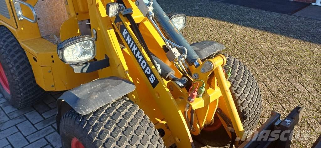 Knikmops KM 130 Mini loaders