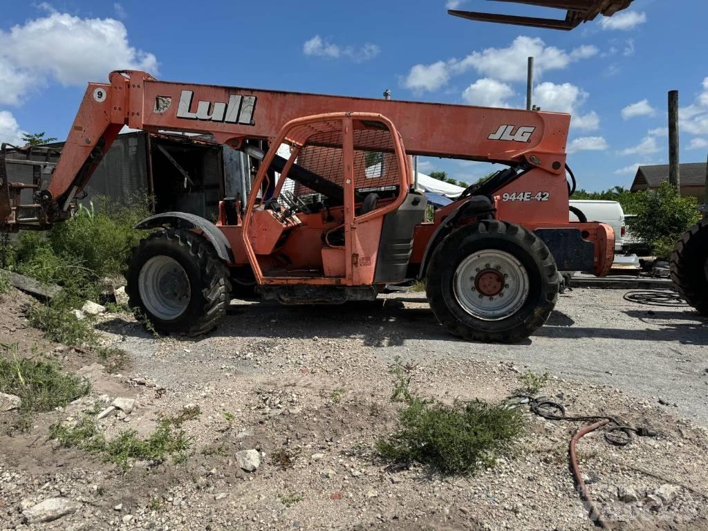 JLG 944 E-42 Telescopic handlers