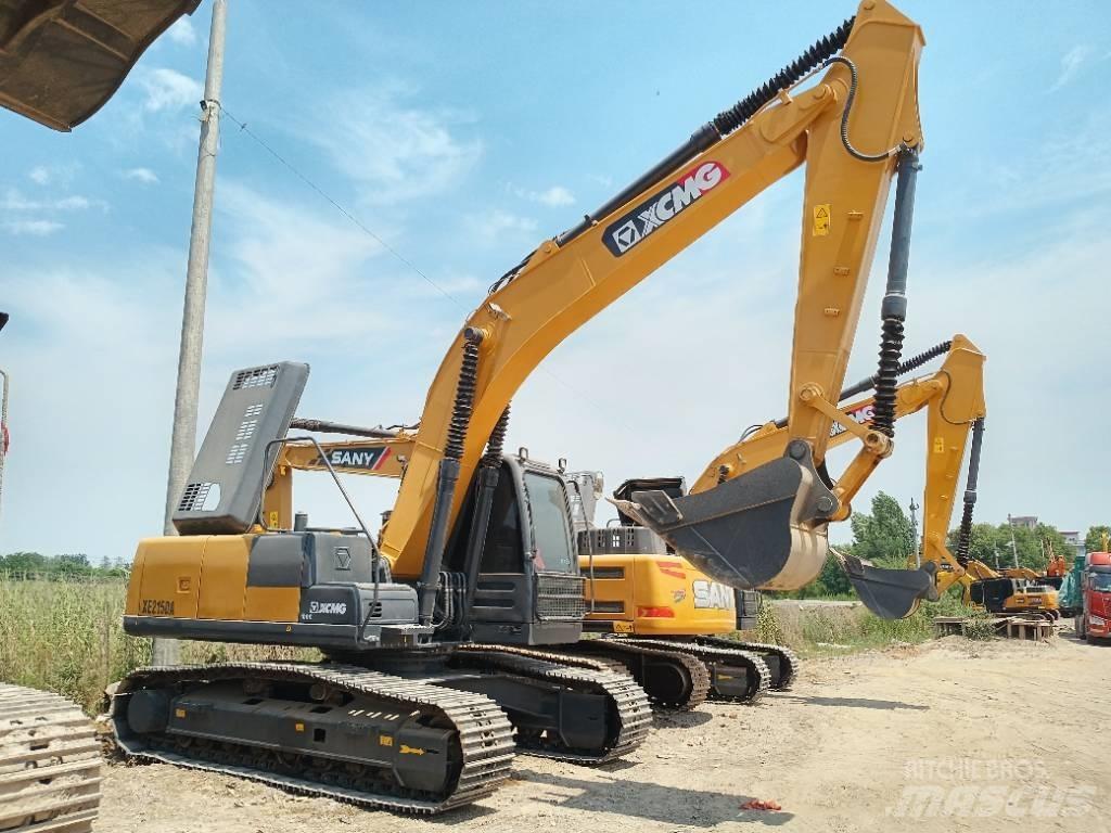 XCMG XE 215 DA Midi excavators  7t - 12t