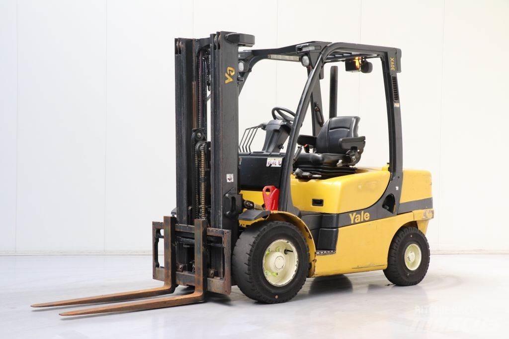 Yale GDP30VX Diesel trucks