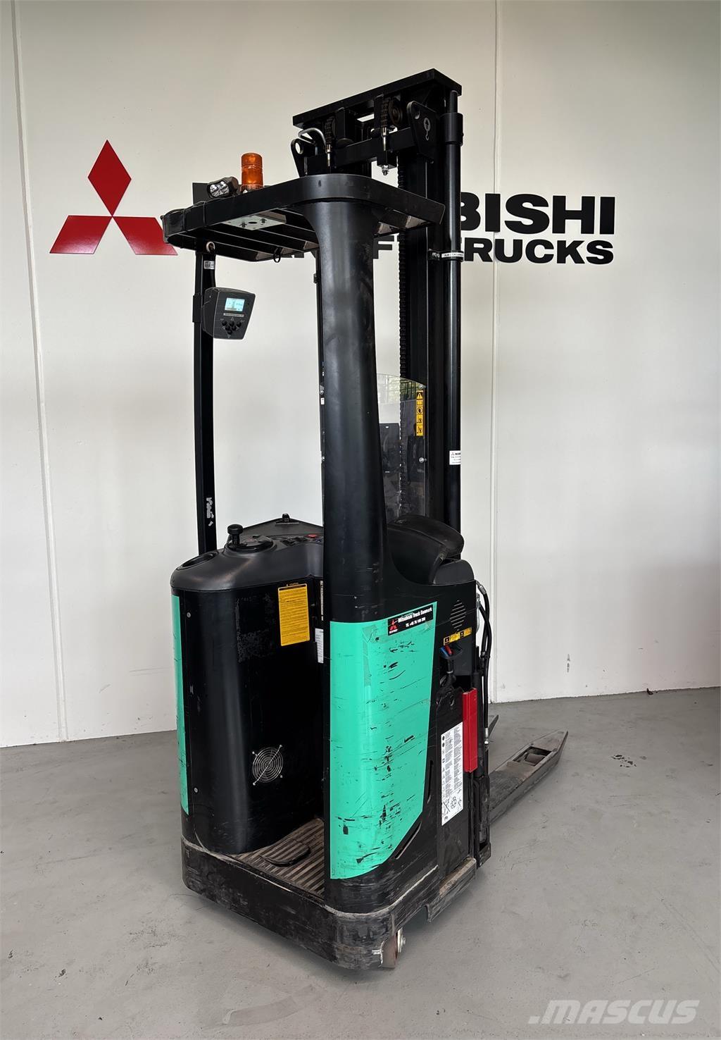 Mitsubishi SBR16N Self propelled stackers