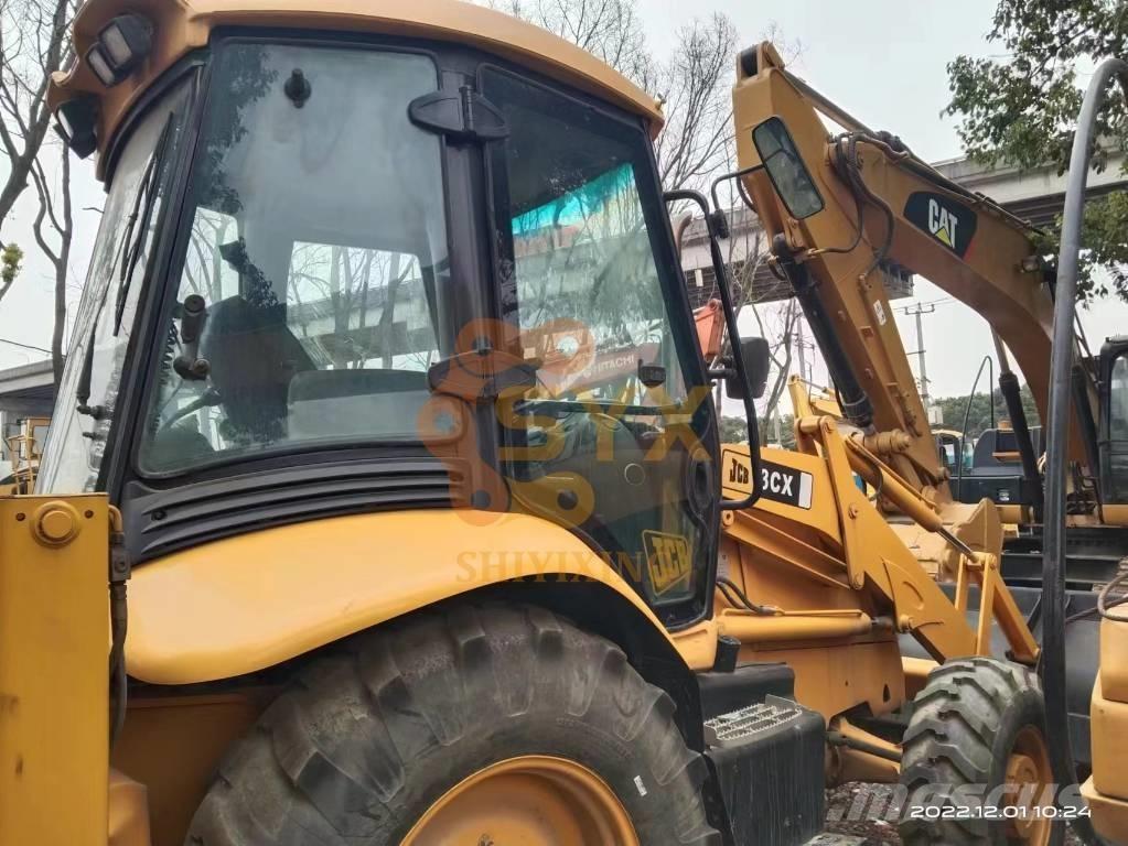 JCB 3 CX Backhoe loaders