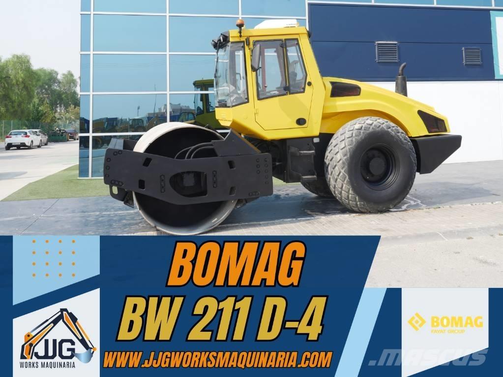 Bomag BW 211 D-4 Twin drum rollers