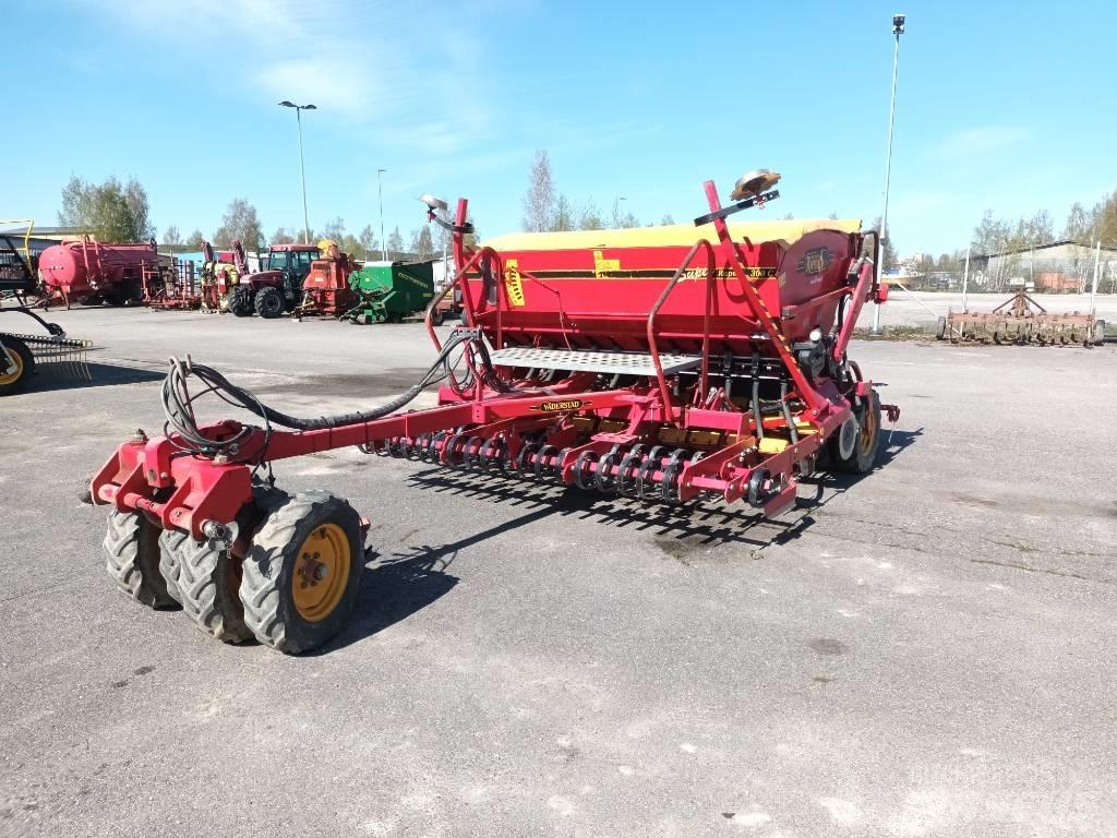 Väderstad Rapid300C Combination drills