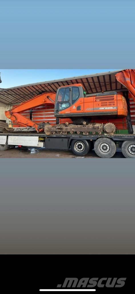 Develon DX 225 LC-7 Crawler excavators