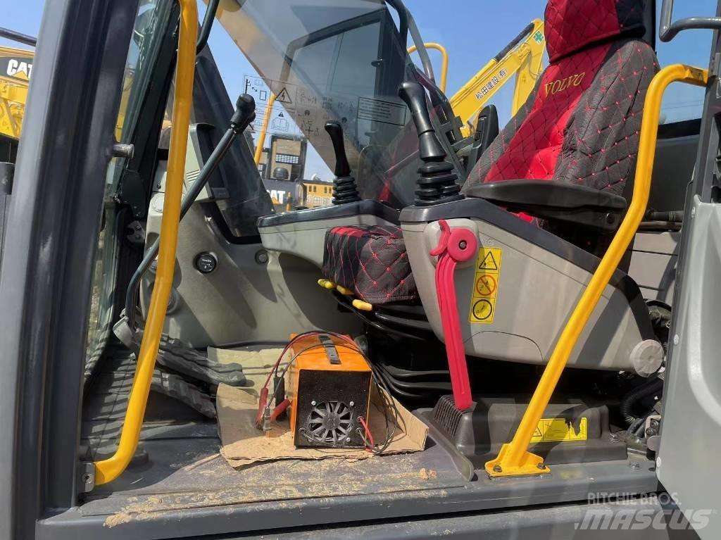 Volvo EC 220 Crawler excavators