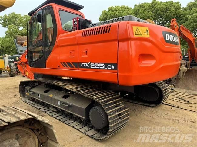 Doosan DX 225 LCA Crawler excavators