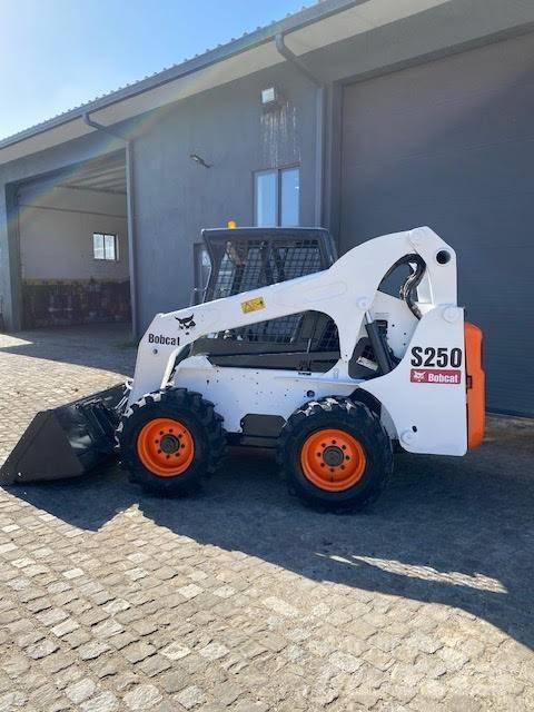 Bobcat S 250 Skid steer loaders
