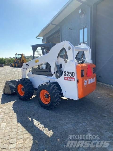 Bobcat S 250 Skid steer loaders