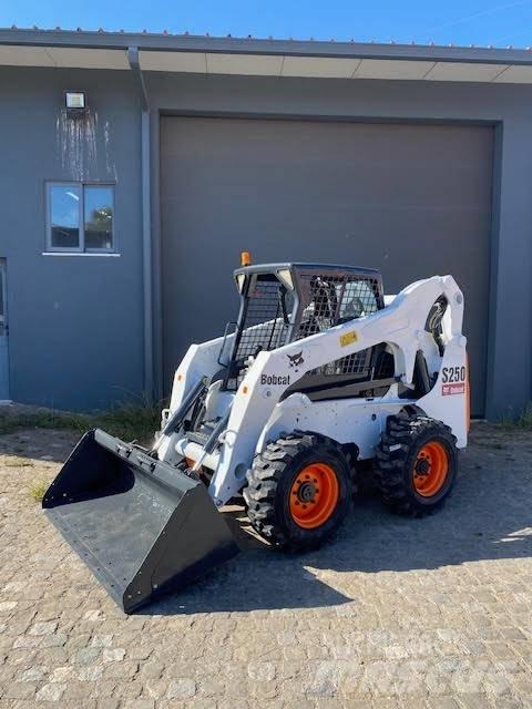 Bobcat S 250 Skid steer loaders