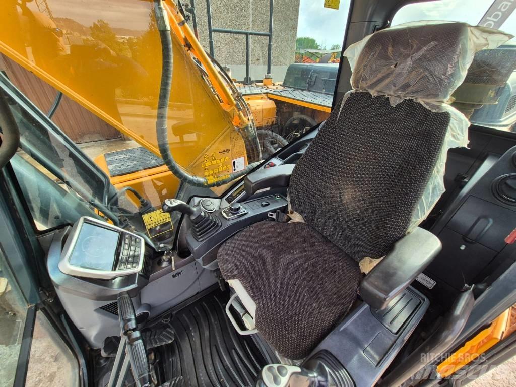 Hyundai HX 220 L Crawler excavators