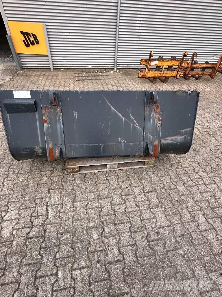 JCB Læsseskovl - 226cm Buckets