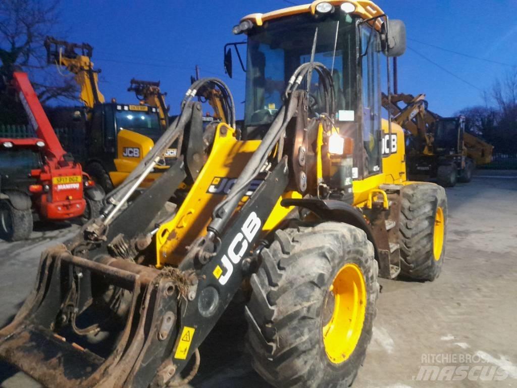JCB 411 Telehandlers for agriculture