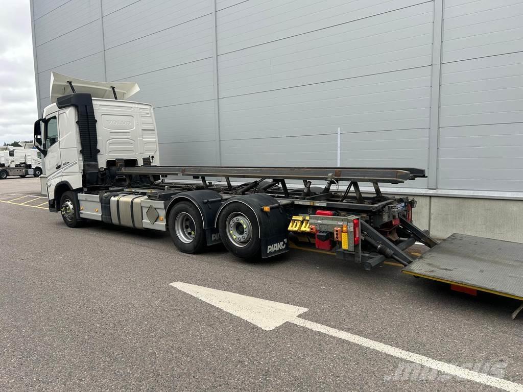 Volvo FH Cable lift demountable trucks
