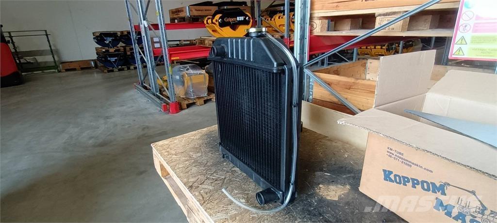 Ford 81875325 Engines