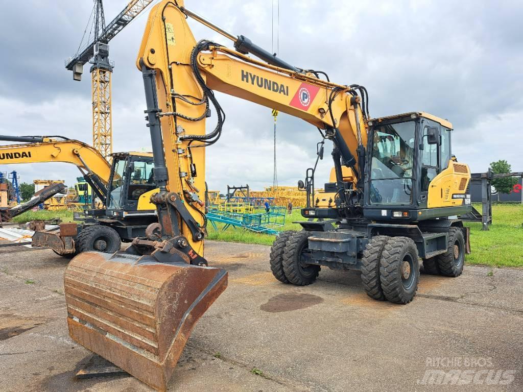 Hyundai HW160 Wheeled excavators