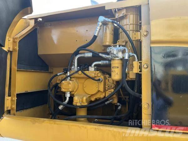 CAT 320 C L Crawler excavators