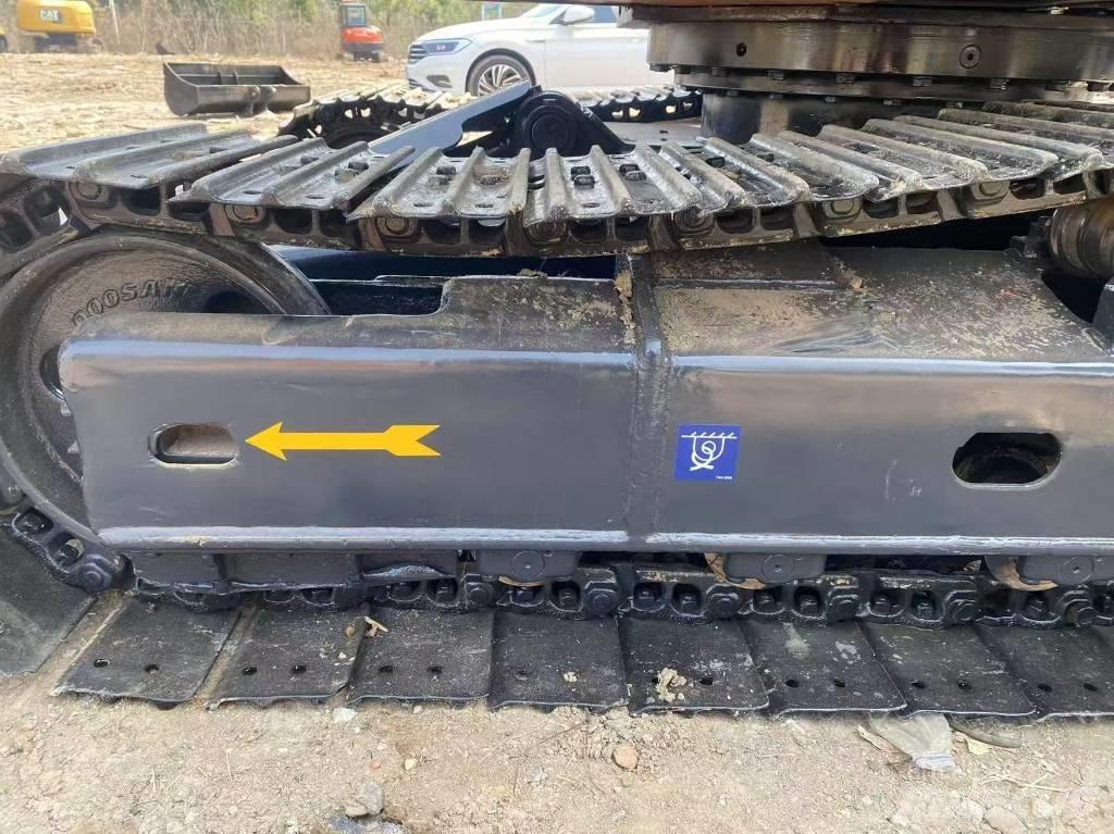 Doosan DX 75-9 C Midi excavators  7t - 12t
