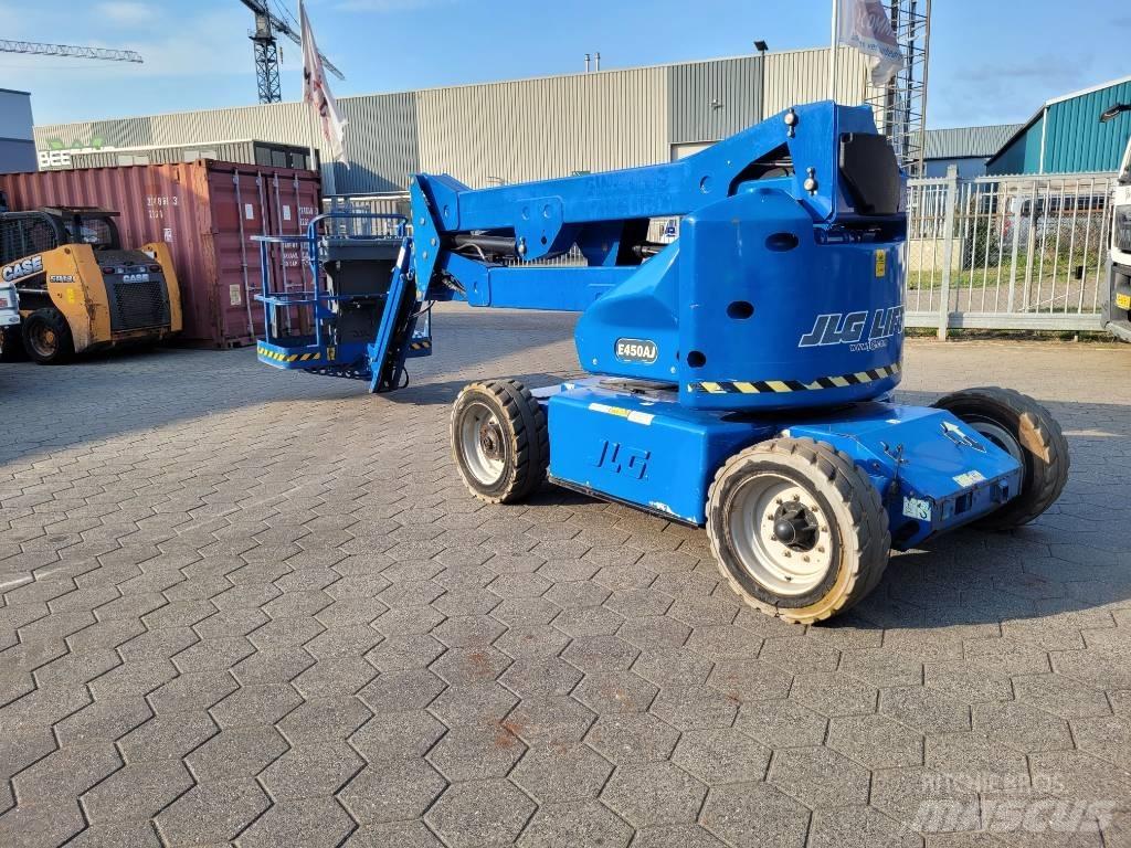 JLG E 450 AJ Articulated boom lifts
